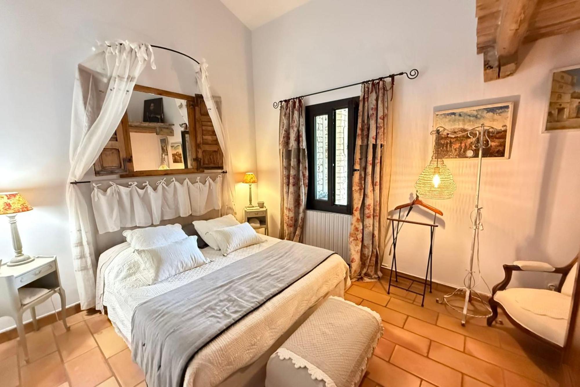 Beautiful Provencal Villa With Pool And Jacuzzi Lacoste  Exteriör bild